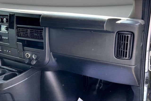 2022 GMC Savana Passenger 3500 LS