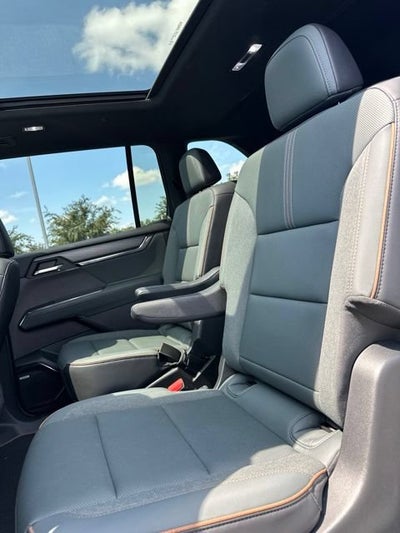 2025 GMC Acadia AT4