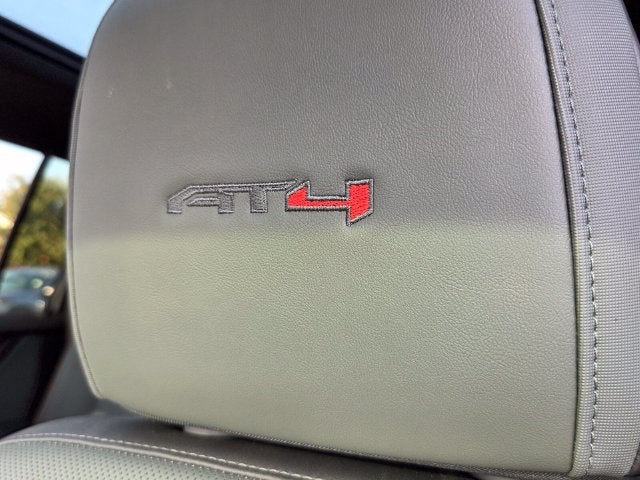 2025 GMC Acadia AT4
