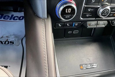 2024 GMC Yukon XL SLT