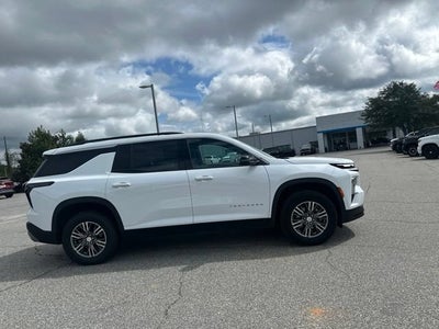 2024 Chevrolet Traverse LT