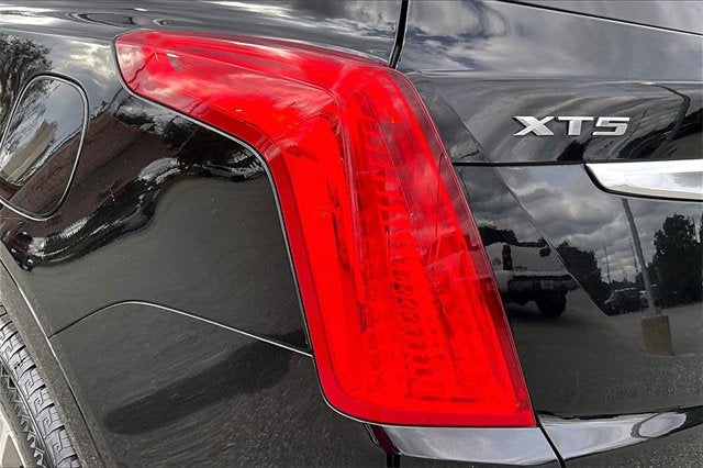 2017 Cadillac XT5 Luxury FWD