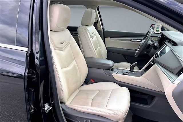 2017 Cadillac XT5 Luxury FWD