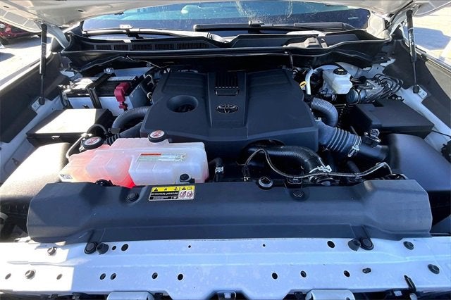 2022 Toyota Tundra 4WD SR5