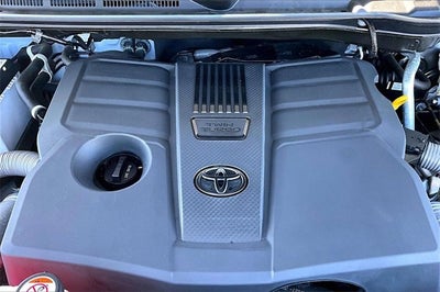 2022 Toyota Tundra 4WD SR5