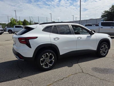 2025 Chevrolet Trax LT