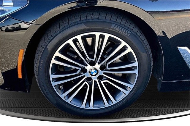 2018 BMW 5 Series 530i