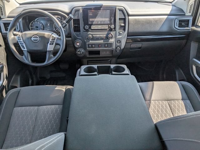 2024 Nissan Titan SV