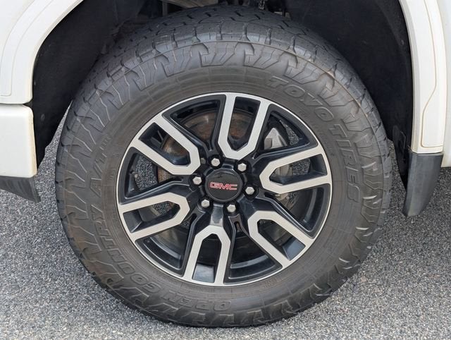 2022 GMC Sierra 1500 Limited AT4