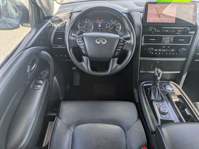 2024 INFINITI QX80 LUXE