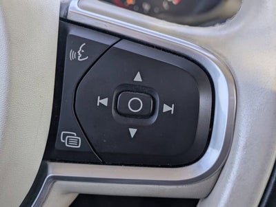 2018 Volvo XC60 Momentum