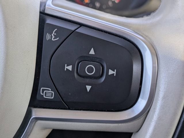 2018 Volvo XC60 Momentum