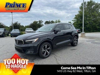 2024 Volvo XC40 Core Bright Theme