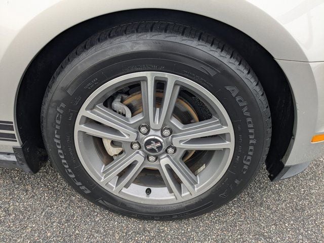 2010 Ford Mustang V6