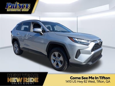 2022 Toyota RAV4 XLE