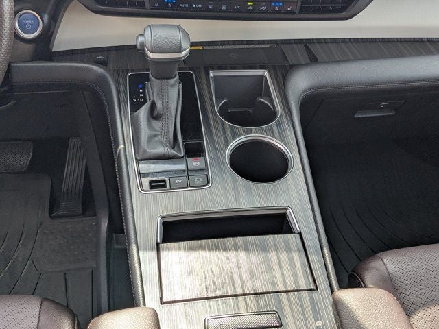 2024 Toyota Sienna Platinum 7 Passenger