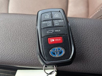 2024 Toyota Sienna Platinum 7 Passenger