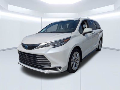 2024 Toyota Sienna Platinum 7 Passenger