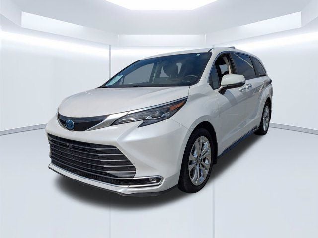 2024 Toyota Sienna Platinum 7 Passenger