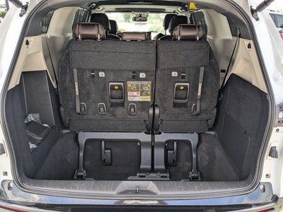 2024 Toyota Sienna Platinum 7 Passenger