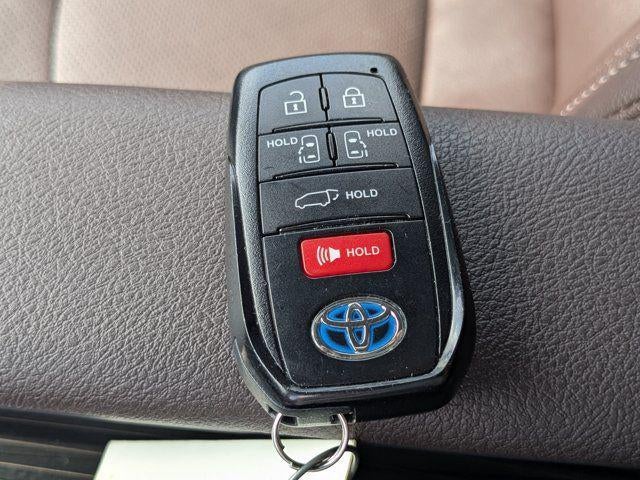 2024 Toyota Sienna Platinum 7 Passenger
