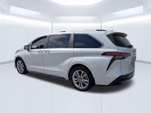 2024 Toyota Sienna Platinum 7 Passenger