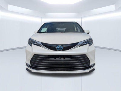 2024 Toyota Sienna Platinum 7 Passenger