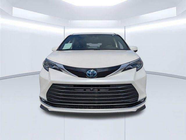 2024 Toyota Sienna Platinum 7 Passenger