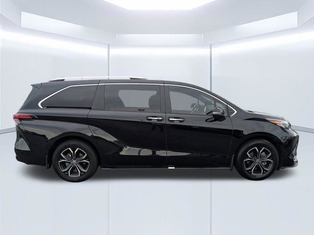 2025 Toyota Sienna Platinum 7 Passenger