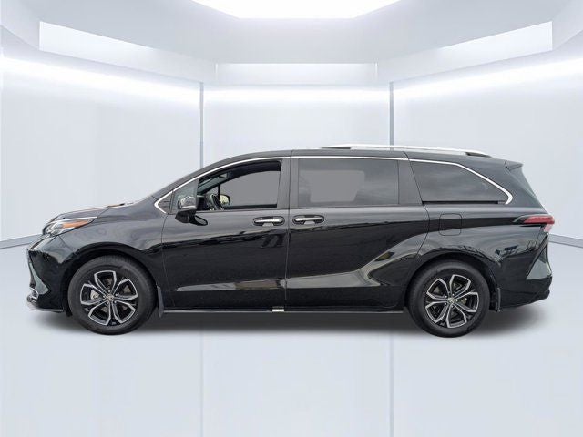 2025 Toyota Sienna Platinum 7 Passenger
