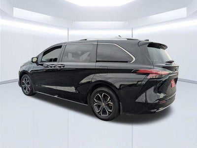2025 Toyota Sienna Platinum 7 Passenger