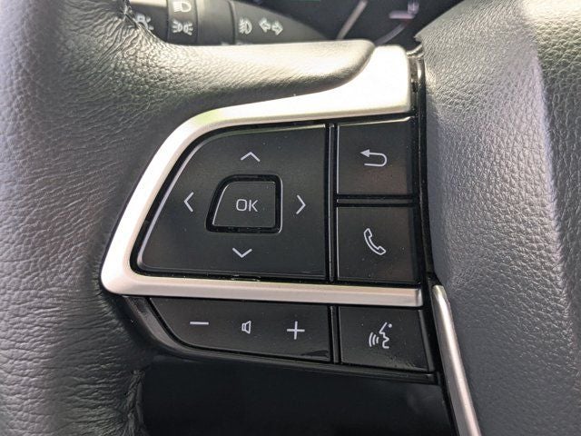 2025 Toyota Sienna XLE 8 Passenger
