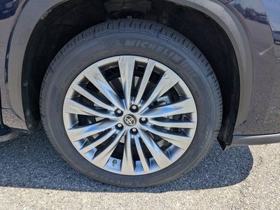 2023 Toyota Highlander Platinum