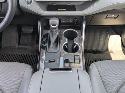 2023 Toyota Highlander Platinum