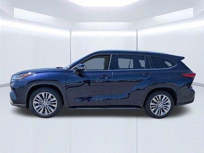 2023 Toyota Highlander Platinum