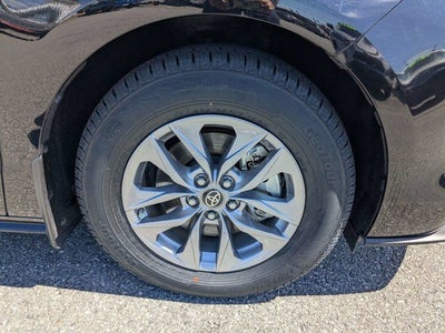 2024 Toyota Sienna XLE 8 Passenger
