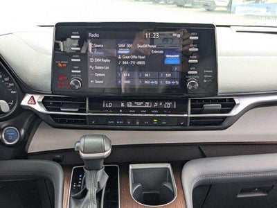 2024 Toyota Sienna XLE 8 Passenger
