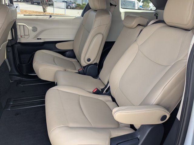 2024 Toyota Sienna XLE 8 Passenger