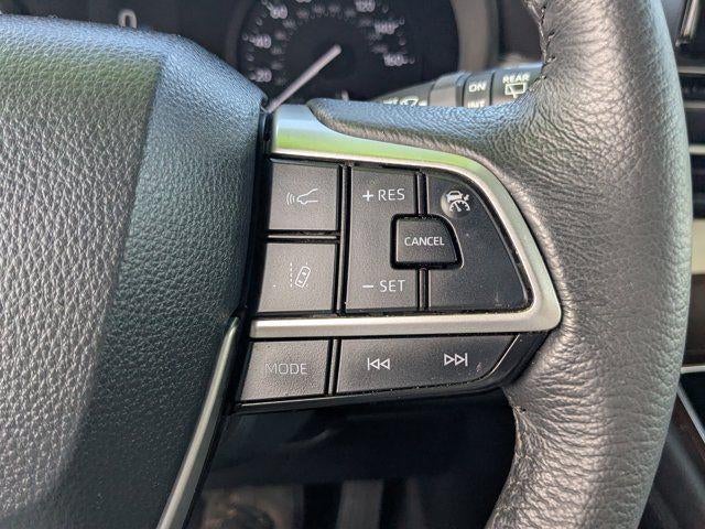 2024 Toyota Sienna XLE 8 Passenger