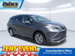 2025 Toyota Sienna Limited 7 Passenger