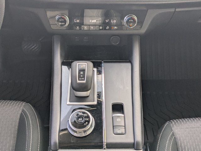 2022 Mitsubishi Outlander ES
