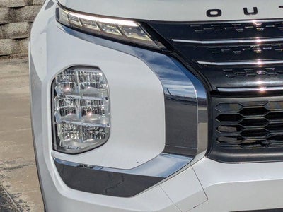 2022 Mitsubishi Outlander ES