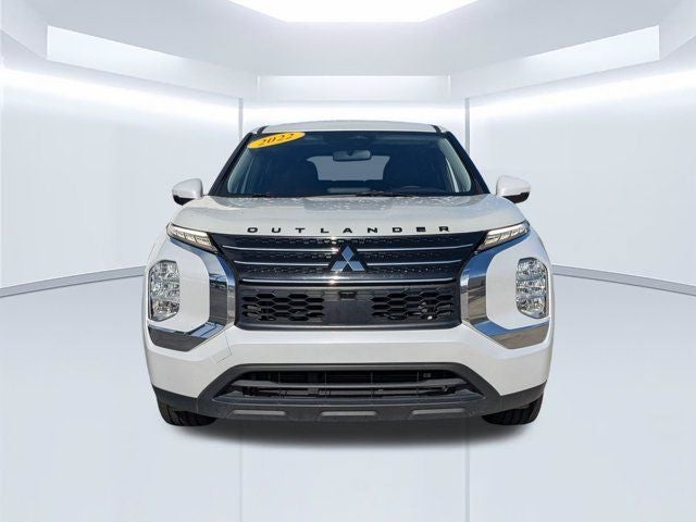 2022 Mitsubishi Outlander ES