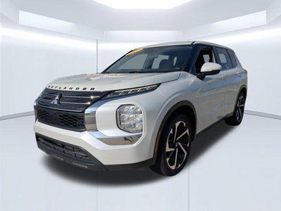 2022 Mitsubishi Outlander ES