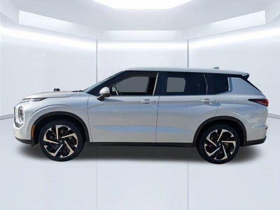 2022 Mitsubishi Outlander ES
