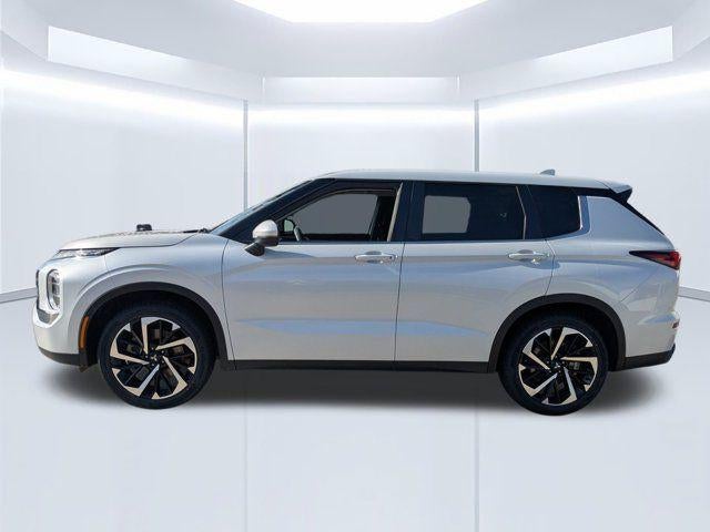 2022 Mitsubishi Outlander ES