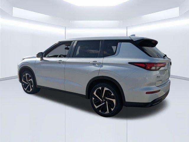 2022 Mitsubishi Outlander ES