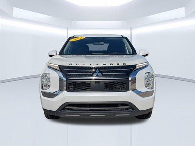 2022 Mitsubishi Outlander ES