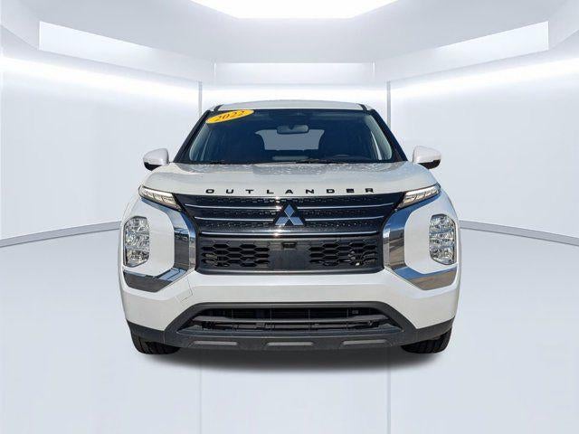 2022 Mitsubishi Outlander ES