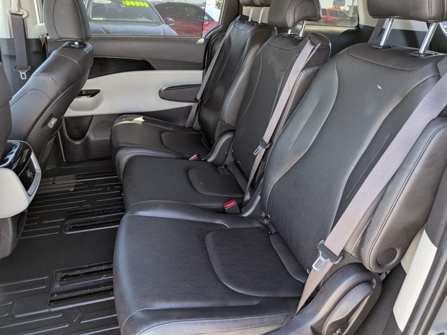 2022 Kia Carnival EX
